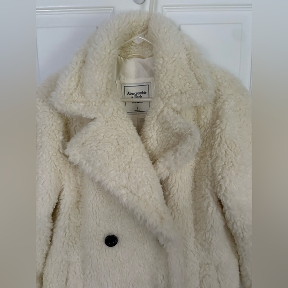 Abercrombie & Fitch Teddy Coat - Picture 3 of 9